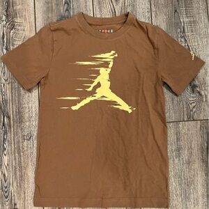 Jordan Boys Graphic T-Shirt Brown/Yellow (Size M 10–12)